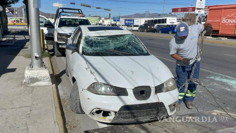 $!Algunos carriles permanecieron parcialmente obstruidos durante varios minutos tras el accidente.