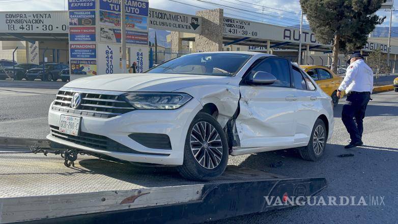 $!Alrededor de las 08:00 horas, autoridades municipales acudieron al mencionado cruce donde se reportó el accidente.