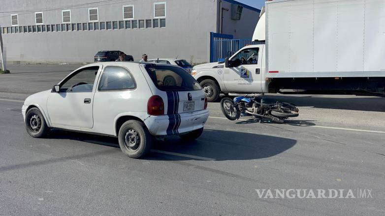 $!A pesar del llamado al 911, no se envió ambulancia al lugar del accidente frente a los campos de la UAdeC.