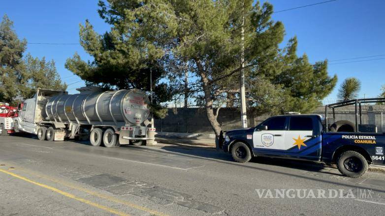$!Policías estatales aseguraron la unidad en el kilómetro 10 de la Saltillo–Torreón.