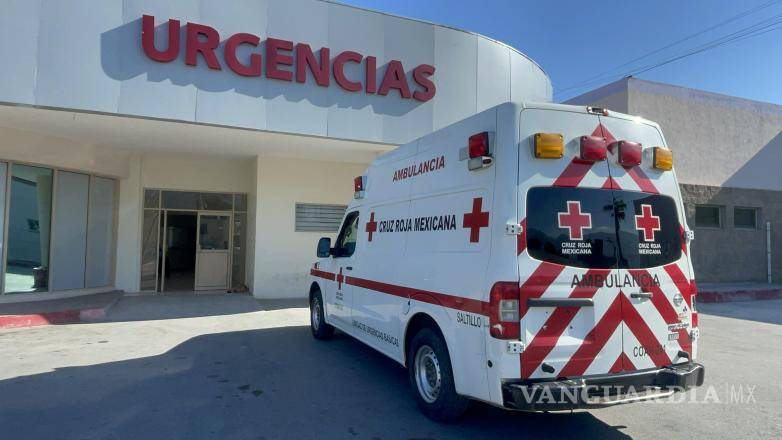 $!Paramédicos trasladaron al lesionado al Hospital General para recibir atención médica especializada; autoridades iniciarán las investigaciones para esclarecer cómo ocurrieron los hechos.