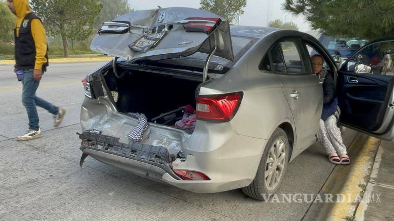 $!El impacto fue de lleno en la parte trasera.