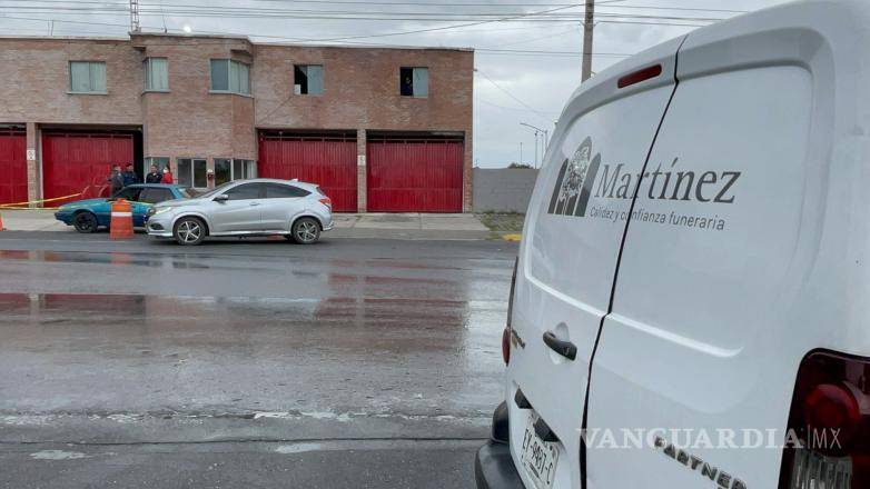 $!El cuerpo fue entregado a una funeraria tras confirmarse que la muerte fue por causas naturales.
