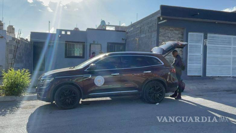 $!Agentes de la Fiscalía realizaron las diligencias correspondientes en el domicilio de La Cascada.