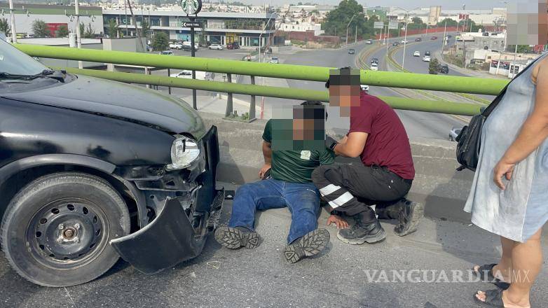 $!Versiones encontradas entre los conductores marcaron el percance, luego de que uno señalara una maniobra repentina por falla mecánica y el otro afirmara estar ya detenido.