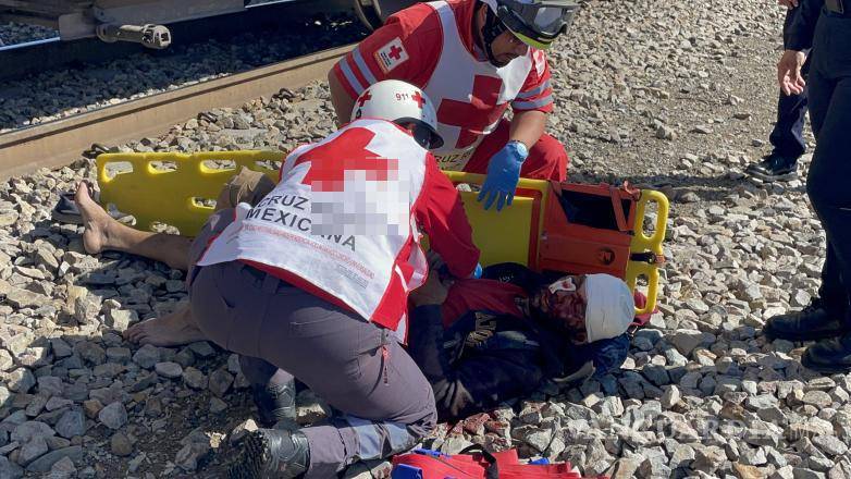 $!Proyecta locomotora a hombre tras intentar cruzar las vías en Saltillo