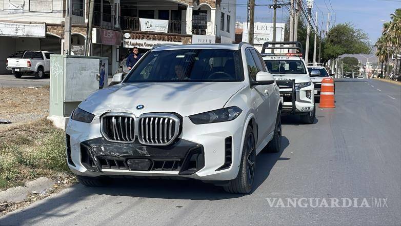 $!La unidad afectada fue una BMW X3, conducida por María del Pilar García Vera, de 45 años.