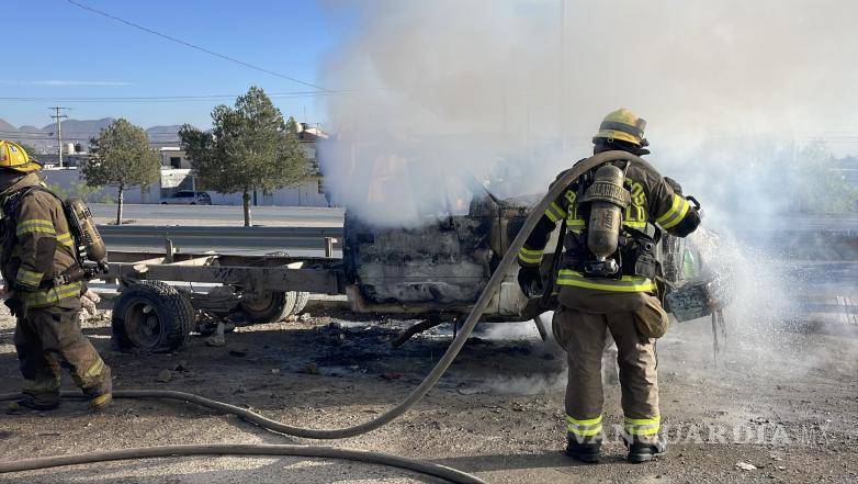 $!El siniestro presuntamente fue provocado por un hombre en estado tóxico que deambulaba en la zona.