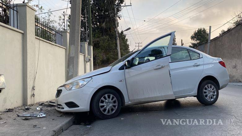 $!El vehículo involucrado en el accidente era un Chevrolet Aveo con placas de circulación FCJ 116 B.