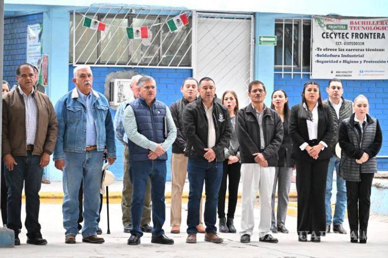 $!Autoridades educativas y municipales estrechan lazos en la Secundaria Técnica No. 67.