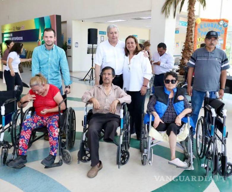 $!Autoridades y representantes del sector salud se unieron para celebrar la entrega de aparatos ortopédicos, demostrando el compromiso con la inclusión y el bienestar.