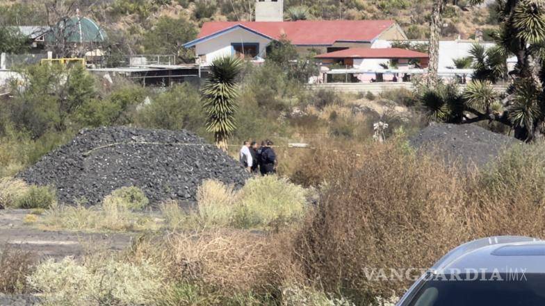 $!Elementos de la Policía Municipal, Estatal y de la FGE aseguraron el área para iniciar la investigación.