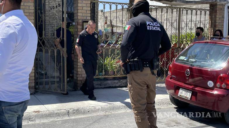 $!En el lugar estaba la familia y fueron estos quienes abrieron la puerta de la casa.