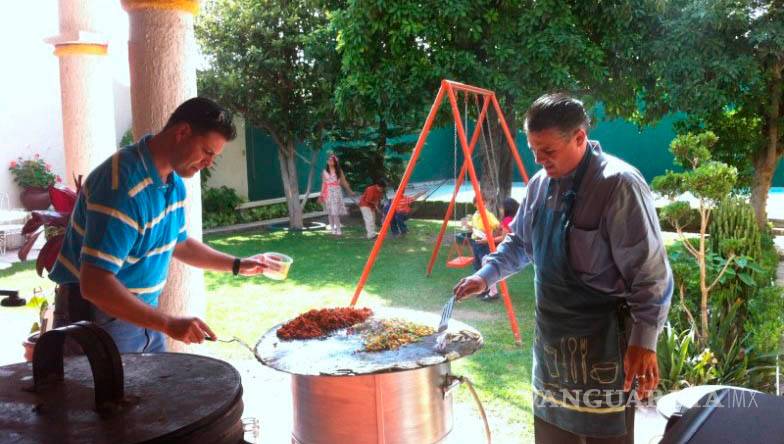 Se ha dado en reuniones 65% de casos de COVID-19 en Coahuila, revelan entrevistas a personas infectadas