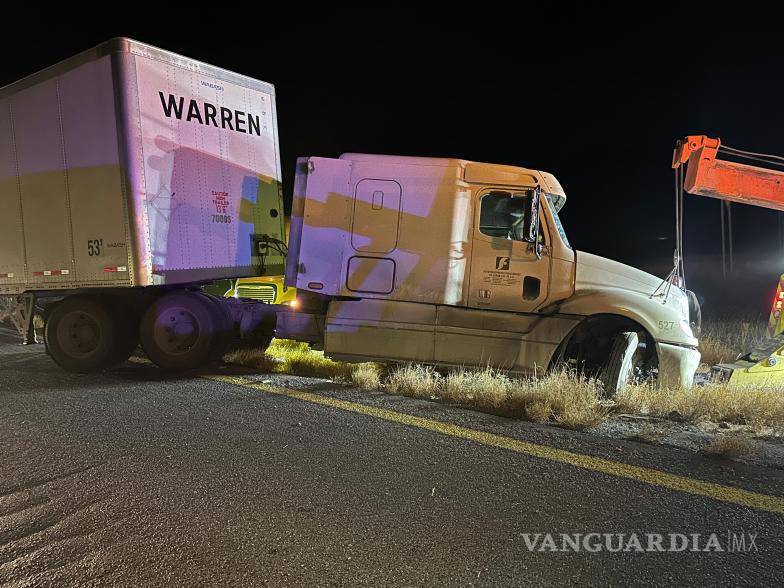 $!El percance generó cierre parcial de los carriles hacia Torreón, afectando a automovilistas por más de tres horas.