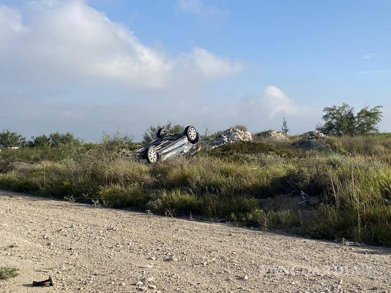 $!La aseguradora del automovilista se presentó para responder por los daños ocasionados.