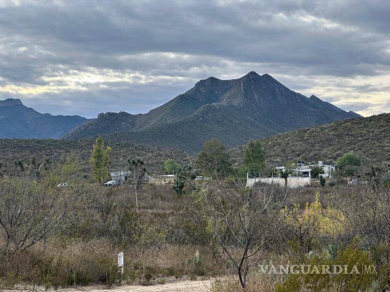 $!Erasmo, propietario de la finca, encontró a Raymundo en la tarde de este viernes durante su visita habitual.