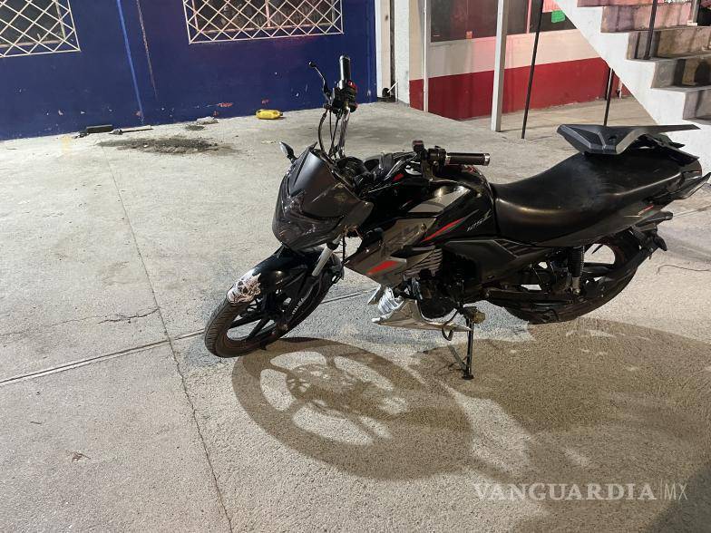 $!El accidente generó la movilización de cuerpos de emergencia y automovilistas que transitaban por la zona, recordando la importancia de extremar precauciones en los cruceros con alta carga vehicular.