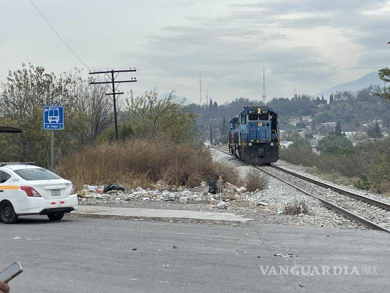$!El accidente ocurrió en el cruce de Valentín Canalizo y Luis Echeverría Álvarez, en la colonia La Minita.