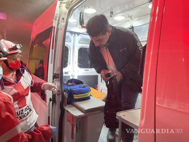 $!El motociclista dijo que su moto impactó contra el costado trasero derecho de la camioneta.