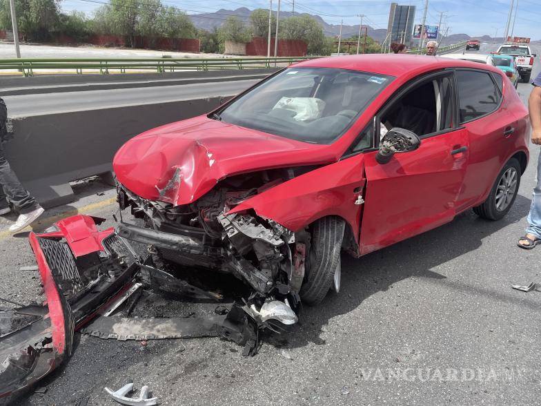 $!Se señaló como responsable a Juan Gallegos, de 26 años de edad, quien manejaba un vehículo Ibiza, color rojo, a exceso de velocidad y dormitó.