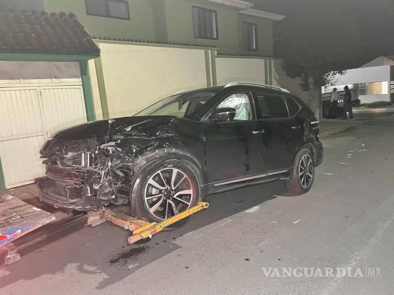 $!Los autos fueron remolcados debido a los severos daños con los que terminaron.