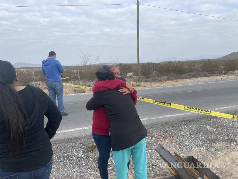 $!El vehículo chocó contra un poste de madera, lo que provocó su fallecimiento.