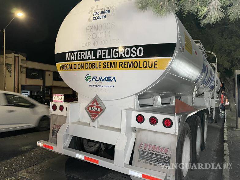 $!La pipa fue asegurada y su contenido será devuelto a Pemex.