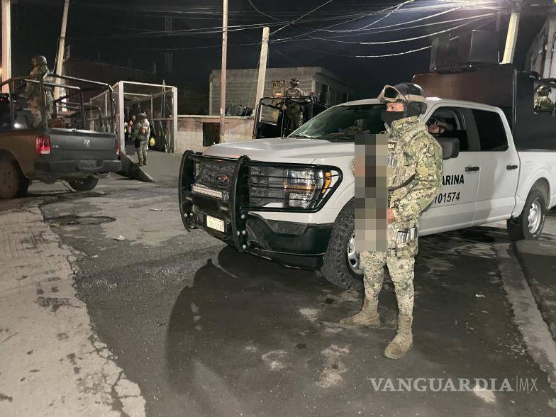 $!Los cateos se realizaron de manera simultánea como parte de una investigación en curso por narcomenudeo.