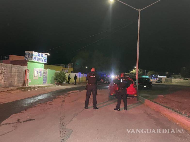 $!El inmueble fue asegurado por las autoridades para permitir la intervención de Servicios Periciales.