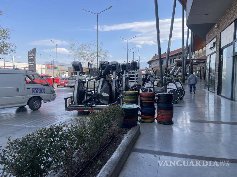 $!Exempleados denunciaron irregularidades en pagos y prestaciones tras el cierre definitivo del gimnasio desalojado al norte de Saltillo.