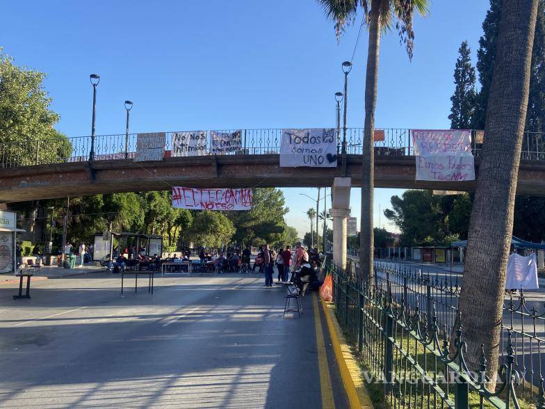 $!Esta mañana VANGUARDIA charló con algunos de los alumnos que estuvieron presentes durante toda la madrugada en el plantón.