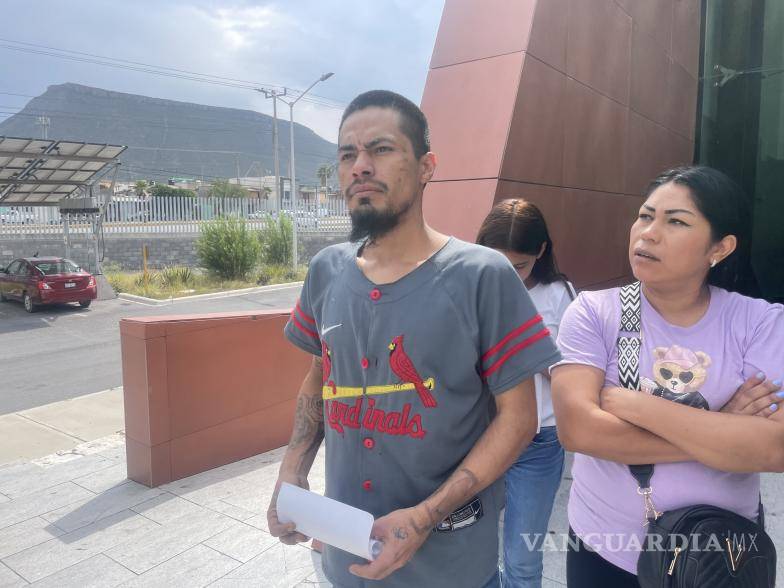 $!Charlín Noé “N” recuperó su libertad tras la audiencia en la Sala Penal Número Seis de Saltillo.