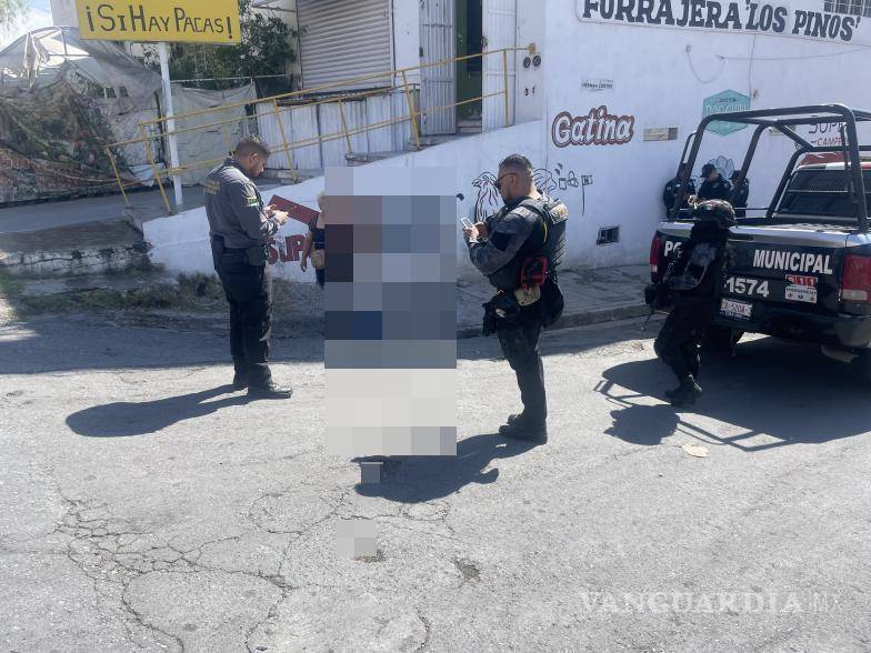 $!Claudia “N”, madre de José Luis, lo trasladó en taxi al hospital, mientras las autoridades continúan investigando el ataque en la colonia Zamora.