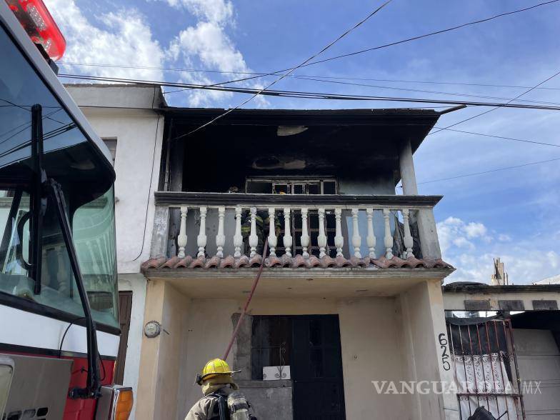 $!El incendio solo pudo ser completamente sofocado por los bomberos, cuyas acciones fueron fundamentales para controlar la situación.