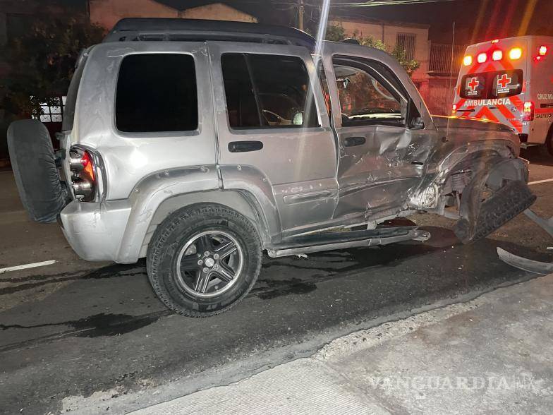 $!El incidente ocurrió en la intersección de las calles Ignacio La Llave y Francisco Zarco.