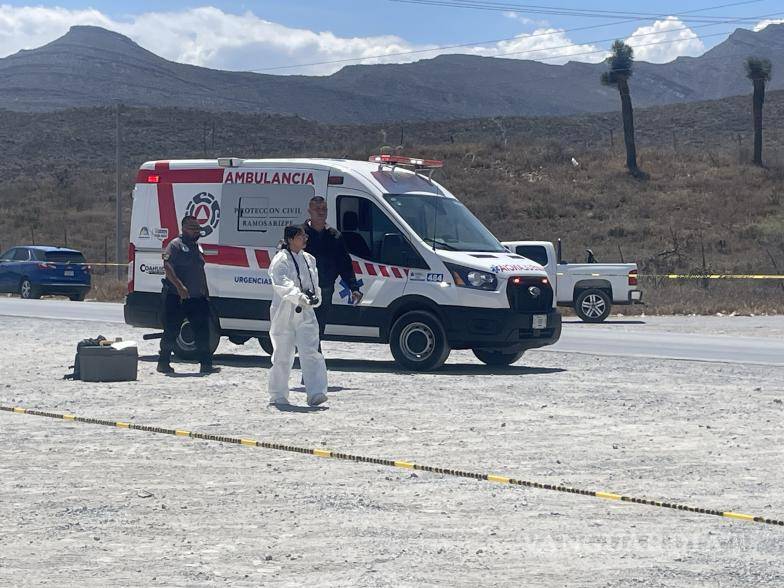 $!Dalet Alejandra “N”, con antecedentes de epilepsia y derrame cerebral, perdió la vida mientras era trasladada en ambulancia a un hospital en Saltillo; los paramédicos solo pudieron constatar el fallecimiento.