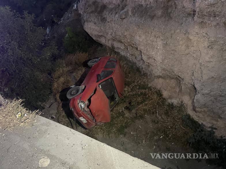 $!En la parte delantera aún tenía puestas dos cuerdas de lona con el que era arrastrado y estirado.