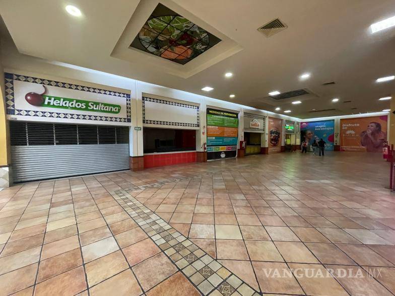 $!Un recorrido de VANGUARDIA confirmó que los baños del área de comidas continúan en funcionamiento.