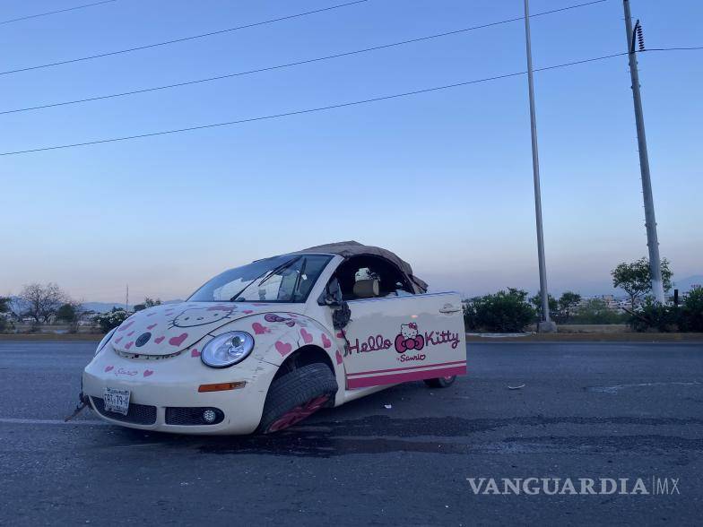 $!El auto presentaba bastantes daños.