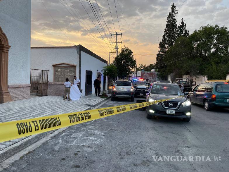 $!Vecinos intentaron localizar a los familiares de la víctima por medio de una publicación en redes sociales.