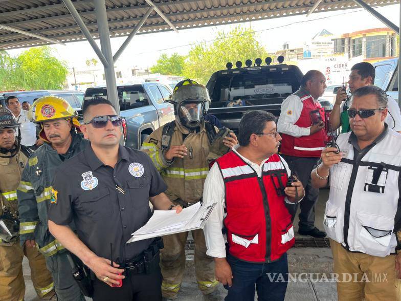 $!Bomberos y paramédicos coordinan protocolos de atención en la Zona Centro de Monclova.