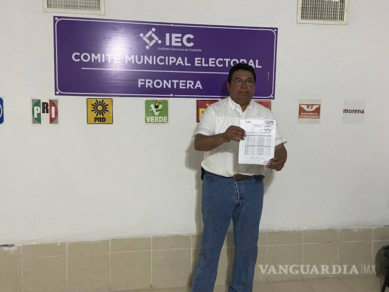 $!Roberto Piña quedó formalmente registrado ante el instituto electoral.