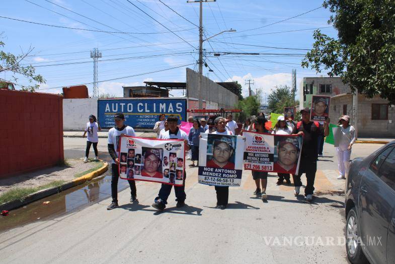 $!El homenaje se llevó a cabo en la colonia Nueva Laguna Norte, en Torreón, donde se perdió el rastro de Noé Antonio.