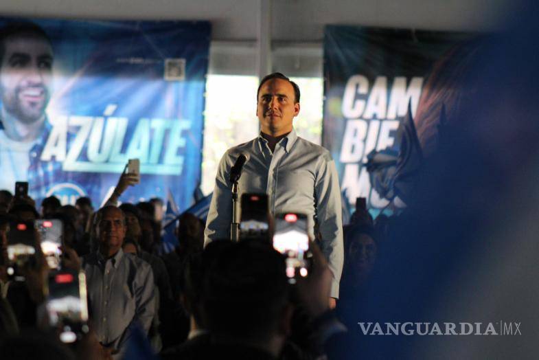 $!Jiménez Salinas se comprometió a presentar propuestas similares a los casos de éxito del PAN en otros estados del país.