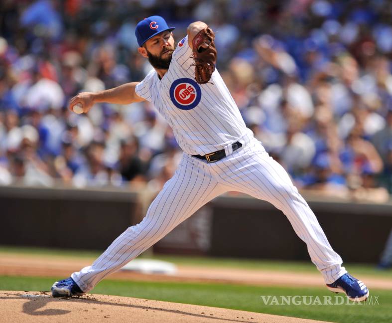 Arrieta pone orden contra Toronto