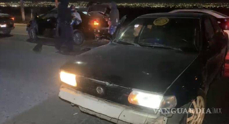 $!El presunto responsable huyó a pie luego del percance, dejando su automóvil en el lugar.