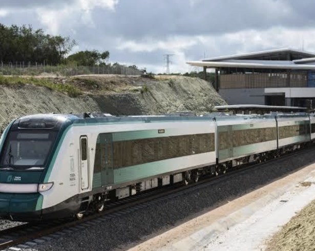 La licitación para construir las estaciones del tren Saltillo-Nuevo Laredo fue declarada desierta al no cumplir las propuestas con los requisitos técnicos y económicos establecidos.