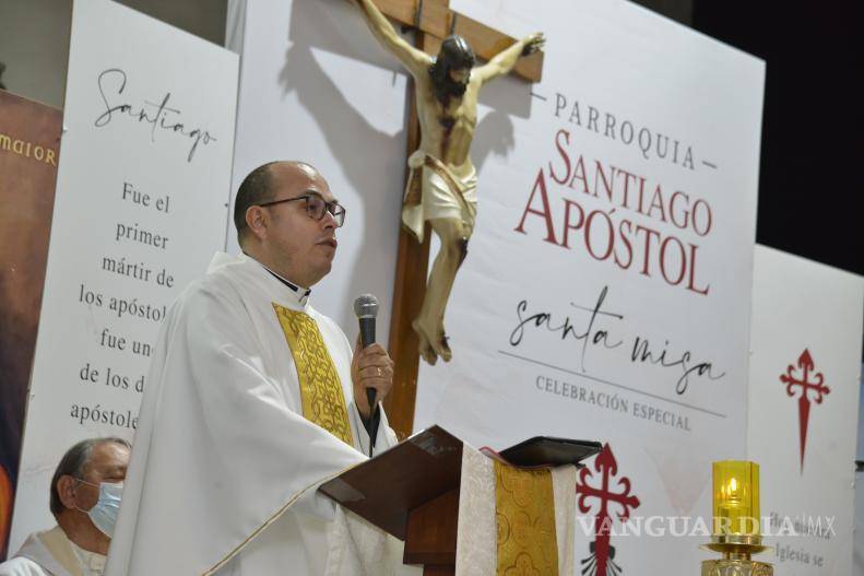 $!Fue el sacerdote Luis Fernando Perales quien recibió el nombramiento como párroco de la comunidad en la que se pretende ampliar las instalaciones.