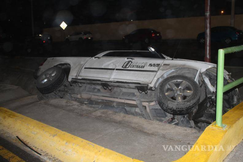 Neblina y llovizna provocan dos accidentes en Saltillo
